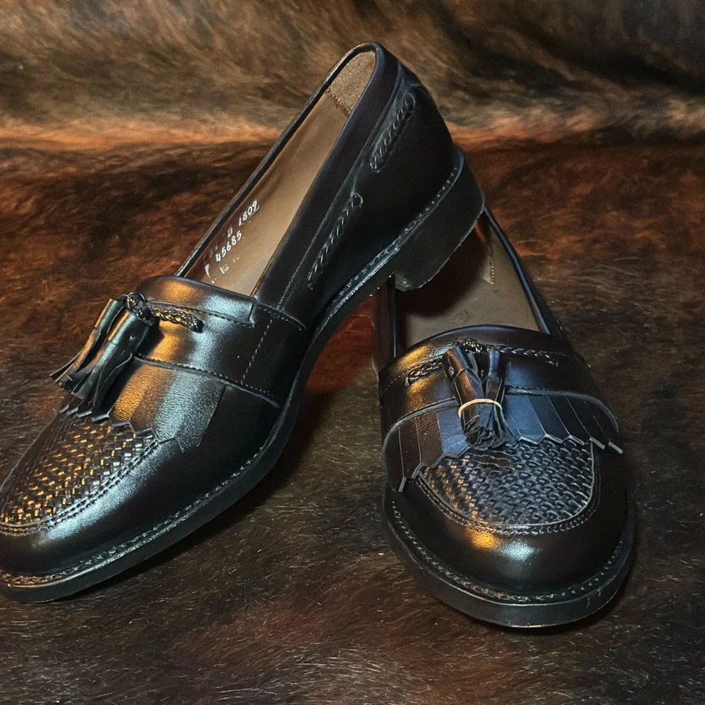 ALLEN EDMONDS Cody Loafers with Tassels, Black Sz 8.5 D New! - Picture 1 of 4
